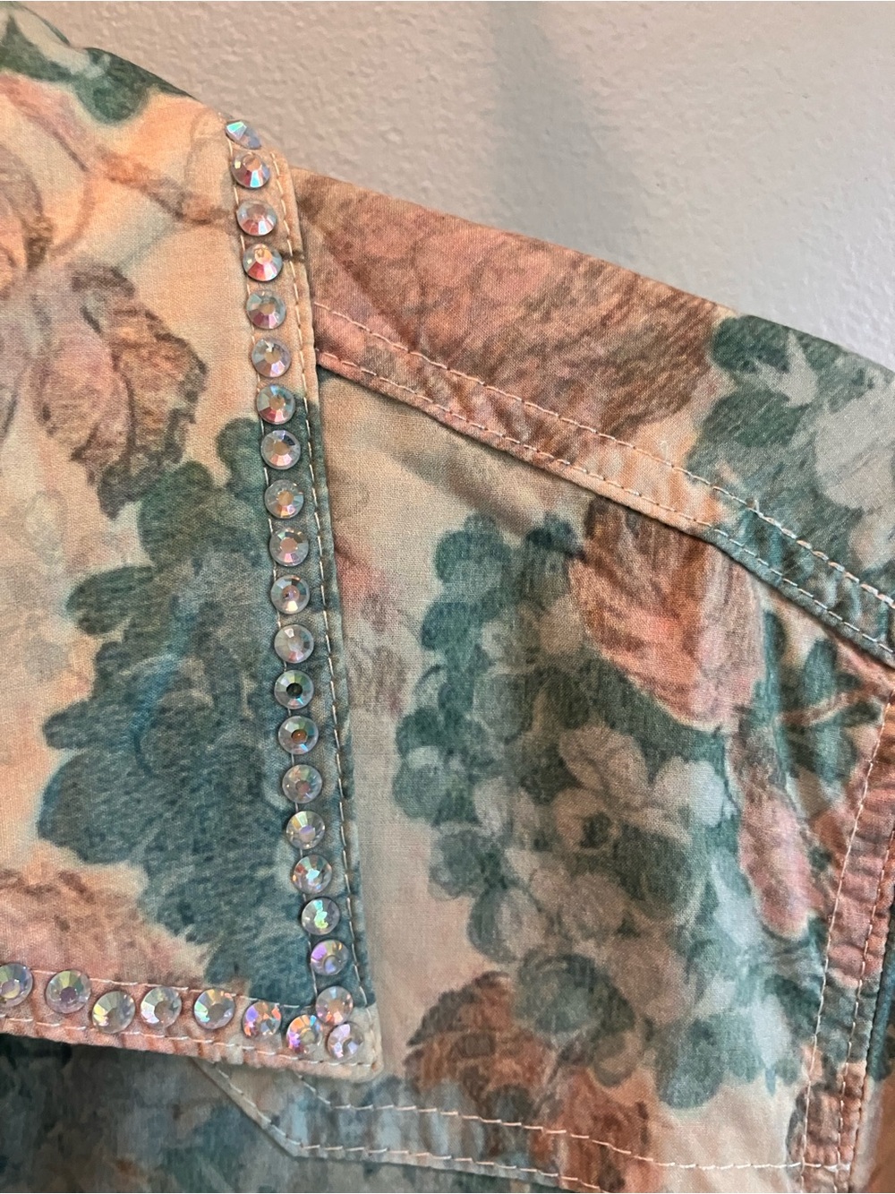 A Rare Bird Lightweight Floral Button-Up Shirt Dress/Jacket in Vintage Hydrangea - Picture 7 of 12